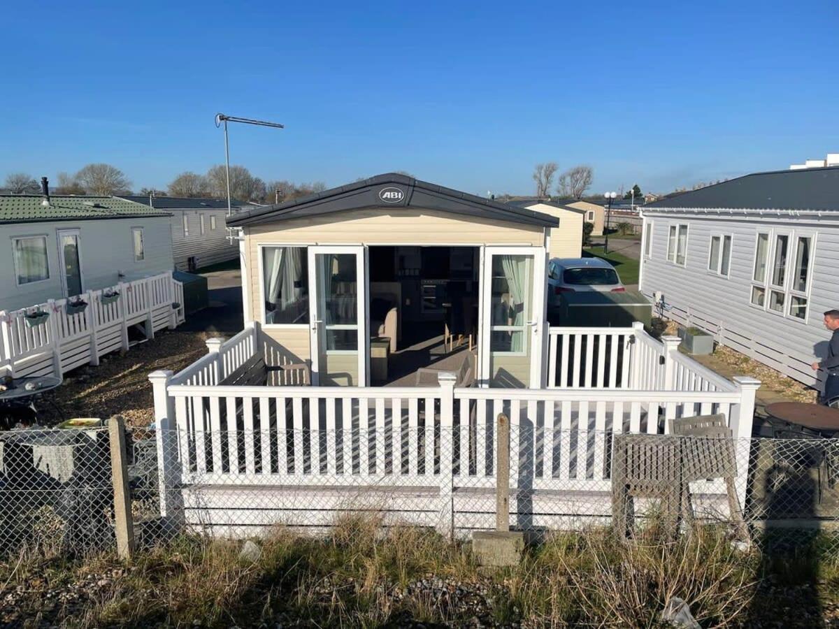 74 Bayside Cove Pevensey Bay Holiday Park Exterior photo